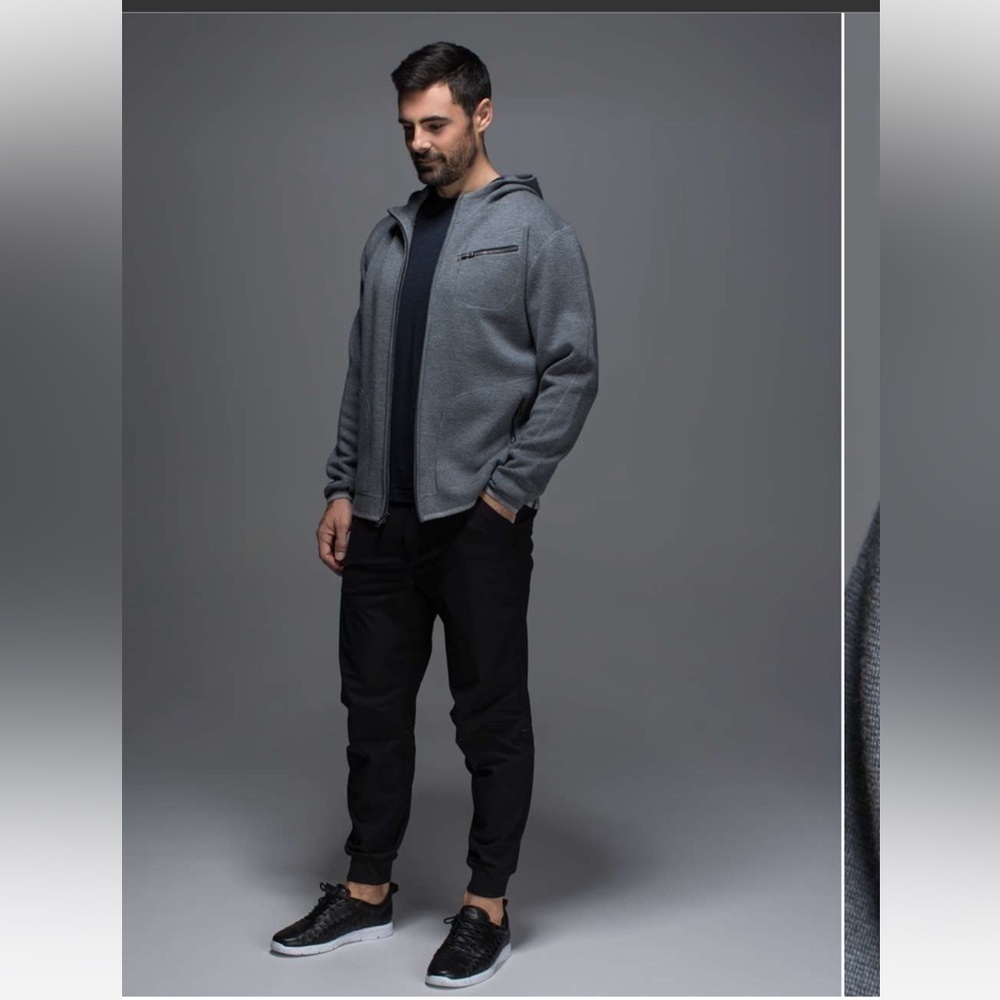 Lululemon Carry-On Hoodie
Heathered Coal size L